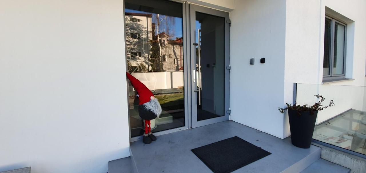 Loft 85 M2 Wilanow Krolewski Self Checkin 바르샤바 외부 사진