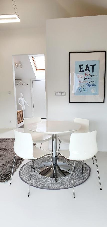 Loft 85 M2 Wilanow Krolewski Self Checkin 바르샤바 외부 사진