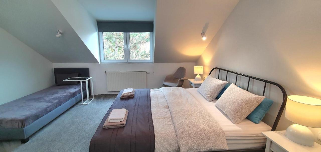 Loft 85 M2 Wilanow Krolewski Self Checkin 바르샤바 외부 사진