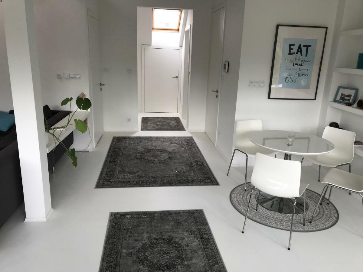 Loft 85 M2 Wilanow Krolewski Self Checkin 바르샤바 외부 사진